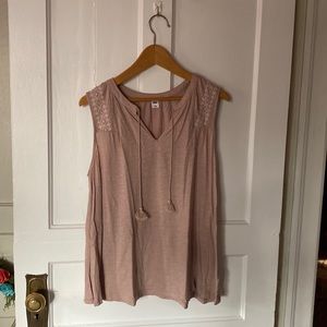 Old Navy Relaxed Tank size Large in Mauve